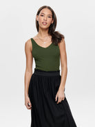 JACQUELINE DE YONG 15180497Kalamata
