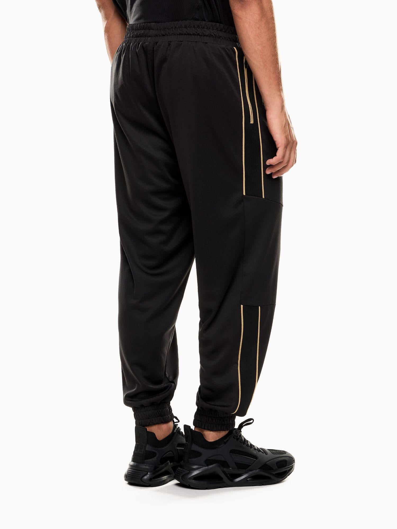 EA7 Emporio Armani Pantaloni jogger Soccer in tessuto tecnico Uomo Nero 7M000622 AF17089 UC001 EA7 EMPORIO ARMANI 