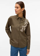  10333342 Grape Leaf Birch emb. detail VERO MODA 