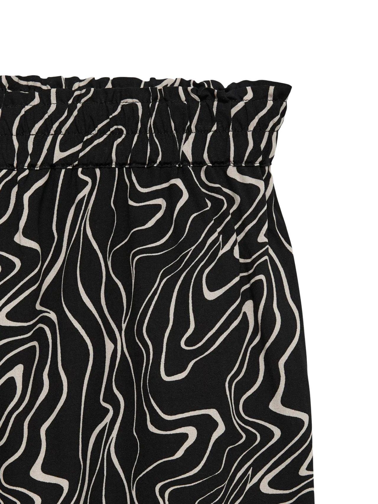 Vero Moda Shorts Donna Easy Neri Stampa Dana 10308012 Black Dana VERO MODA 