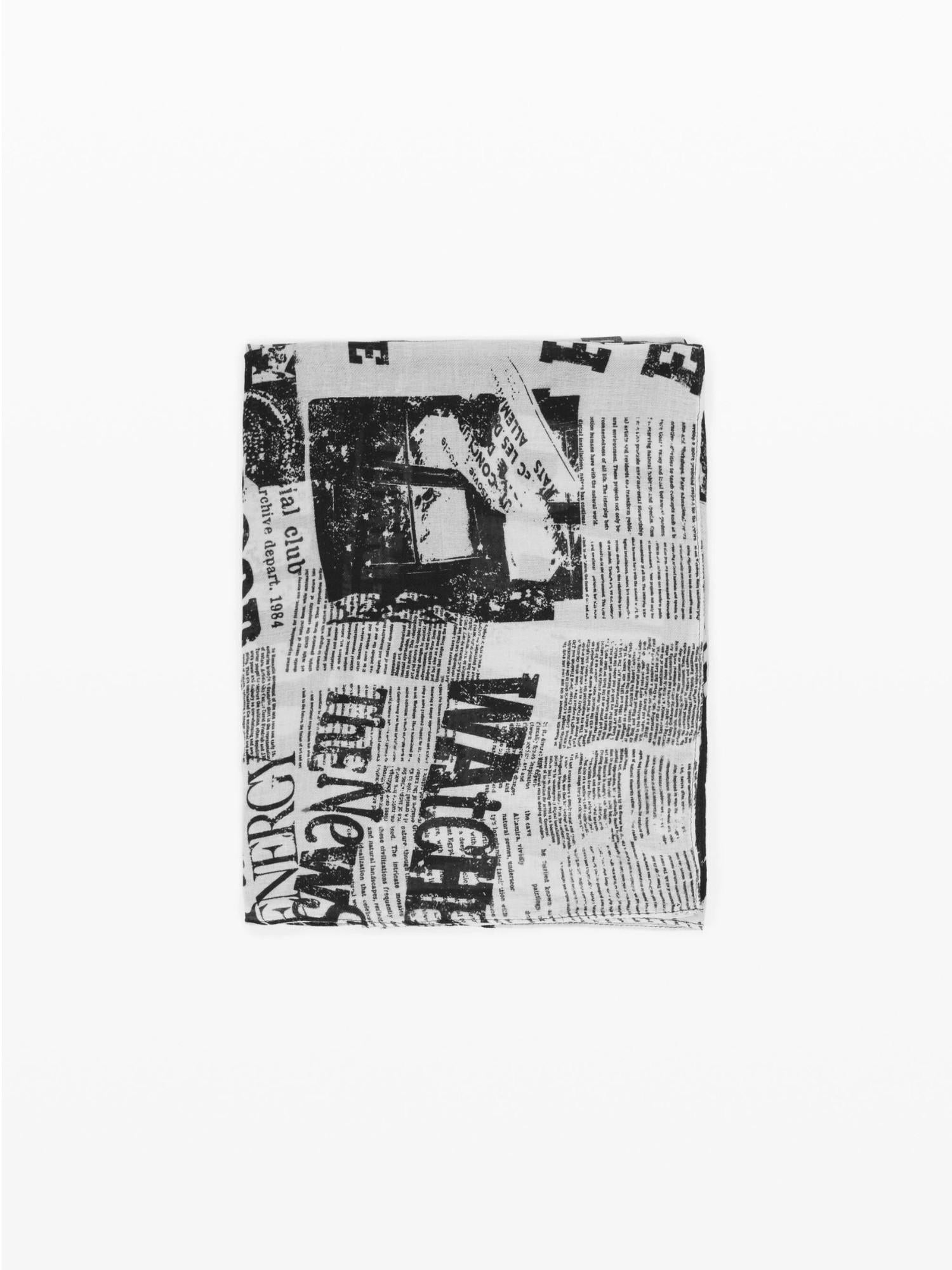 Desigual Foulard rettangolare a stampa giornale Donna Nero 25WAWA12 2000 DESIGUAL 