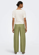  15367918 Dried Herb JACQUELINE DE YONG 