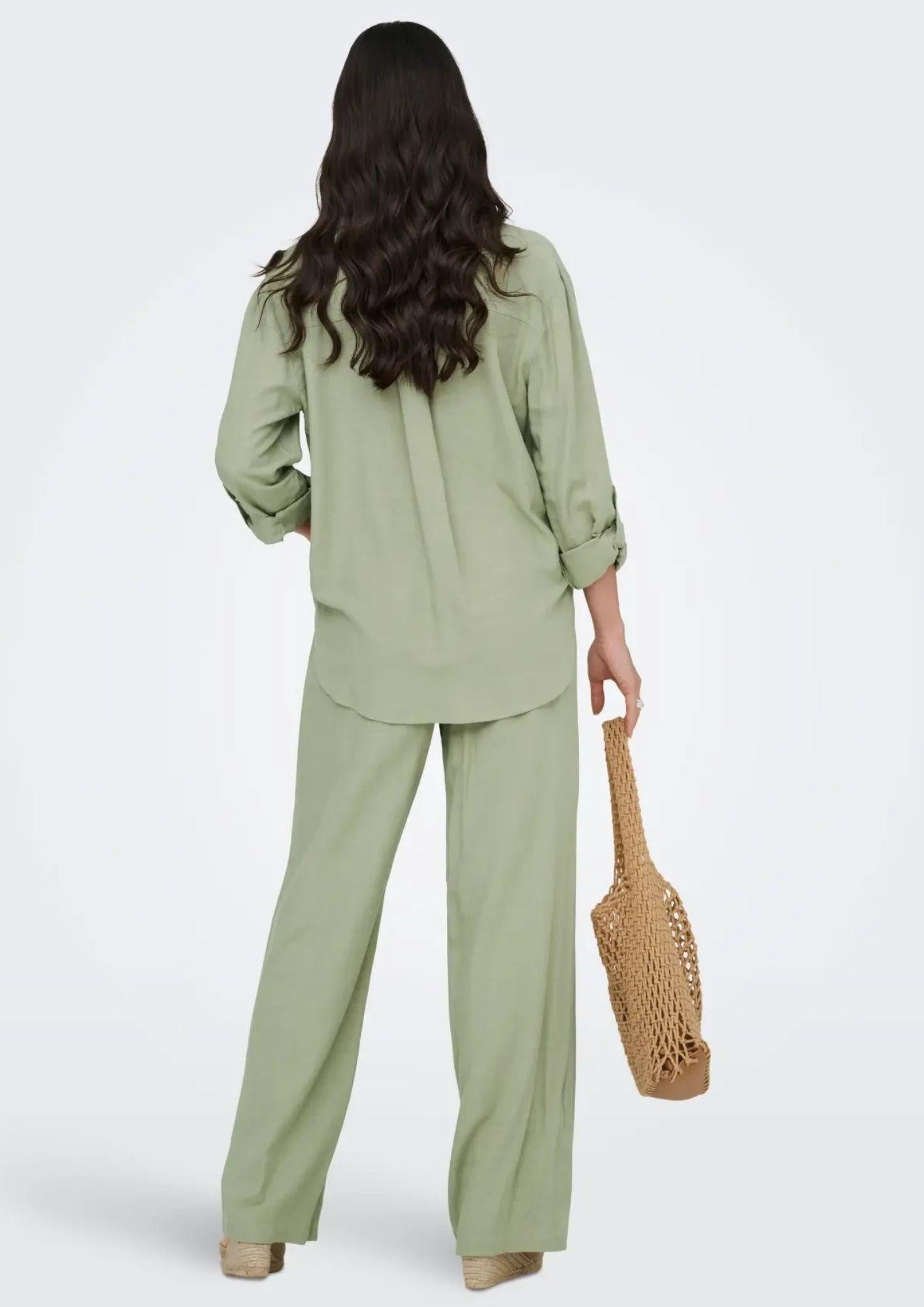  15346548 Laurel Oak JACQUELINE DE YONG 