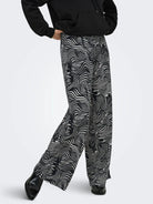 JACQUELINE DE YONG Jacqueline De Yong JDYDEBBIE Pantaloni Wide Fit Donna Nero WHITECAP GRAY GEO Pantalone